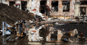 Bukan Takdir Alam: Menguak Penyebab Sebenarnya di Balik Setiap Bencana